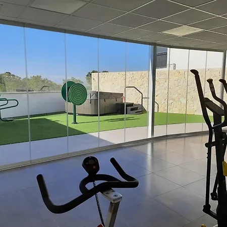 Precioso Con Piscina Y Jacuzzi R100 By Novadesta